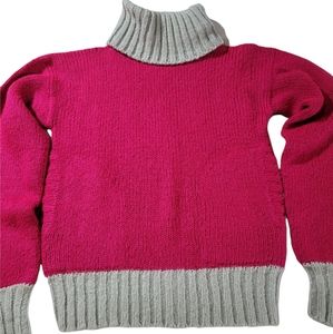 Vintage 80s Rosie Pelican turtleneck sweater w/ pockets.  Sz Med.  Sw 22